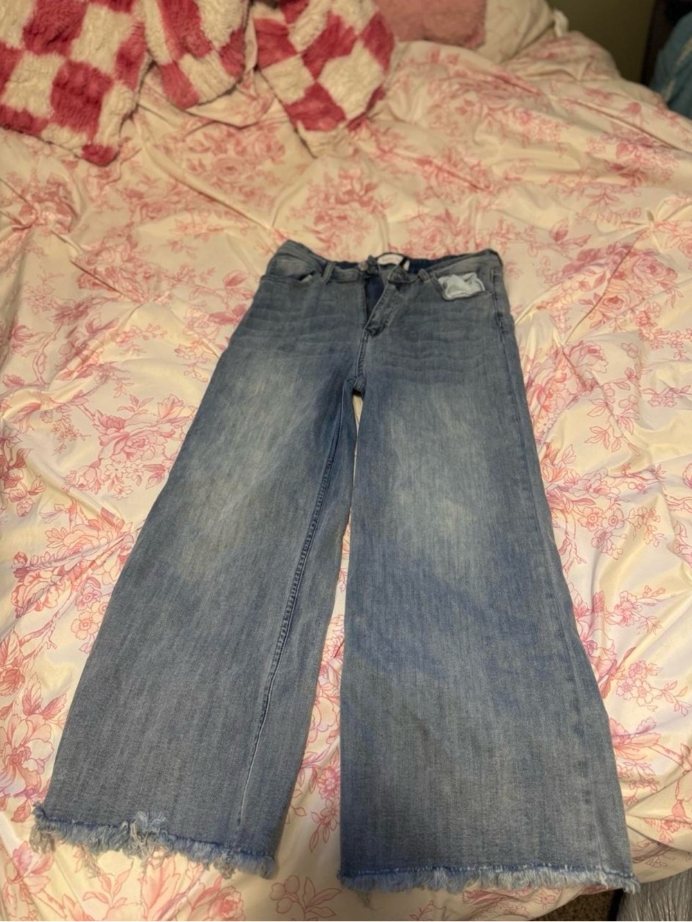 Women's Cropped Wide-Leg Jeans in Light Blue - Casual Raw Hem